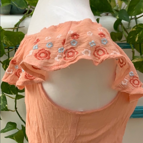 Melon colored crop top, Ruffled flloral embroidered bodice, Boho Style Crop Top - Picture 6 of 8